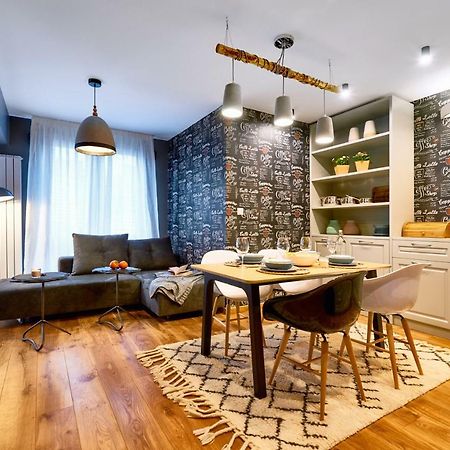 Stylish And High-End Designer Apartments In City Center Sófia Exterior foto