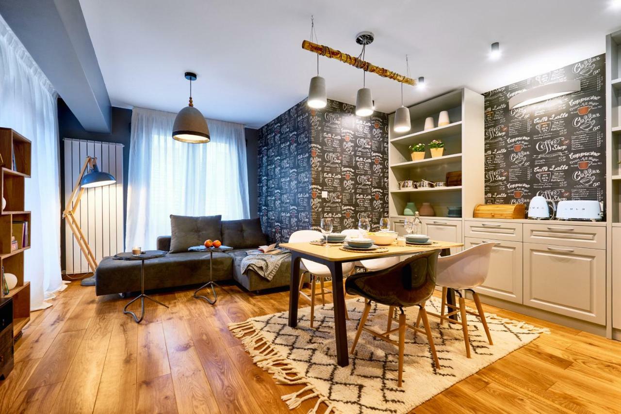 Stylish And High-End Designer Apartments In City Center Sófia Exterior foto