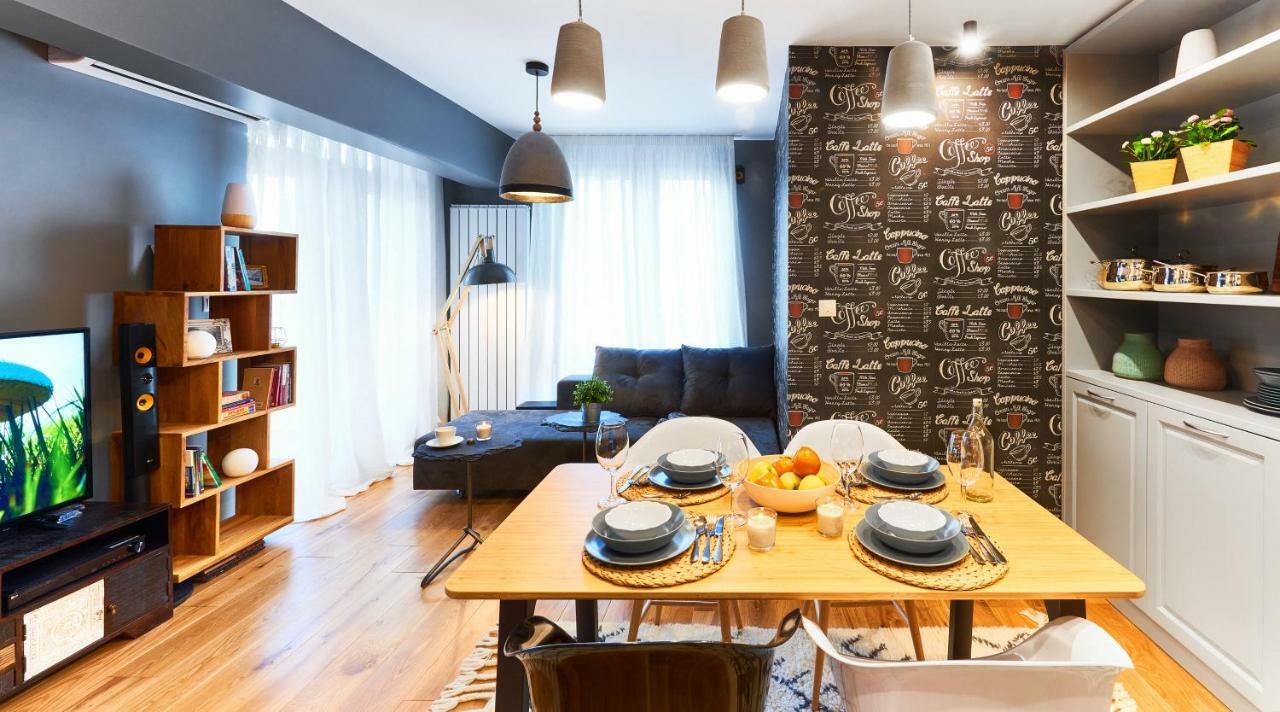 Stylish And High-End Designer Apartments In City Center Sófia Exterior foto